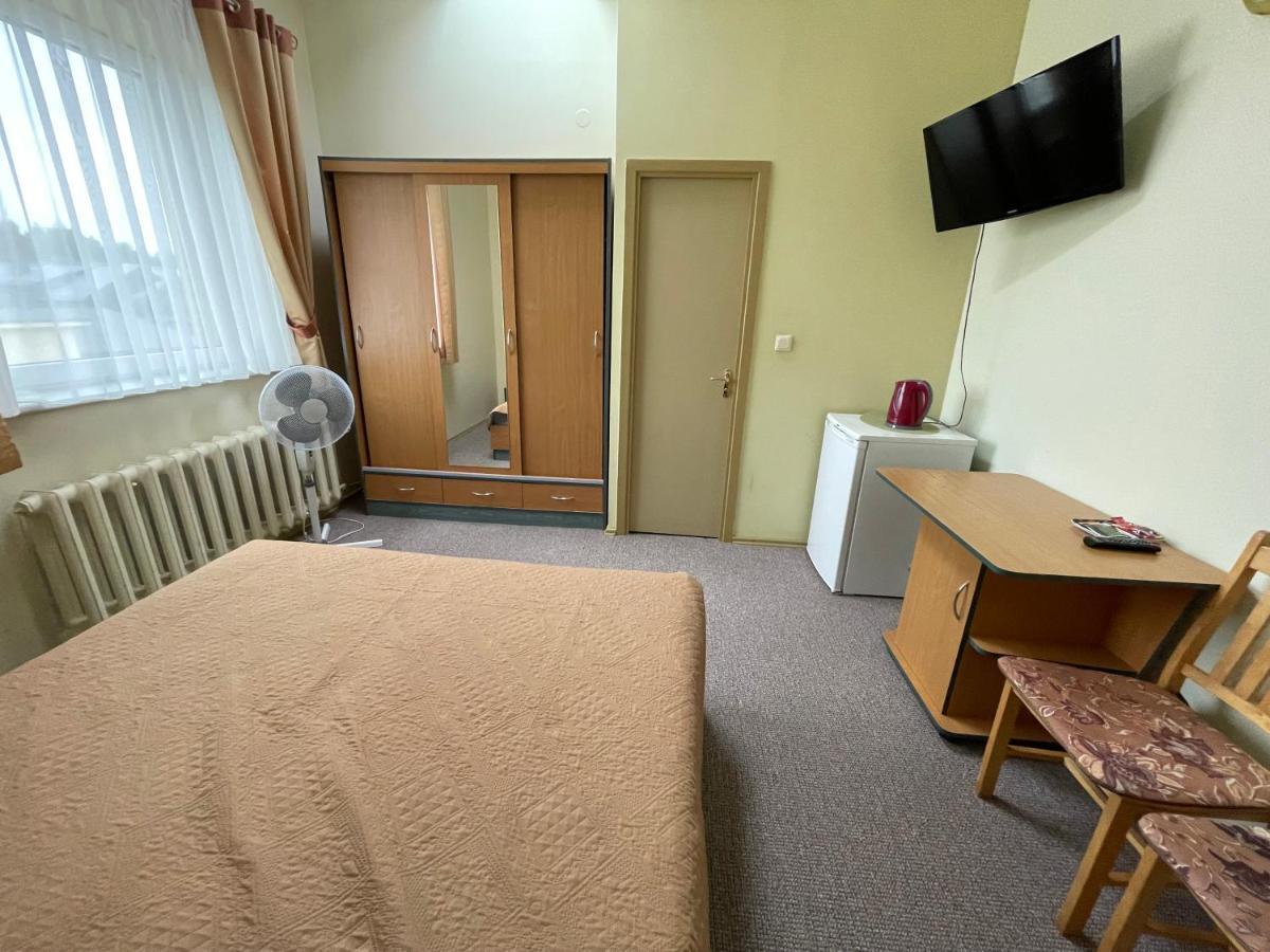 Medziotoju Kiemelis Otel Palanga Dış mekan fotoğraf