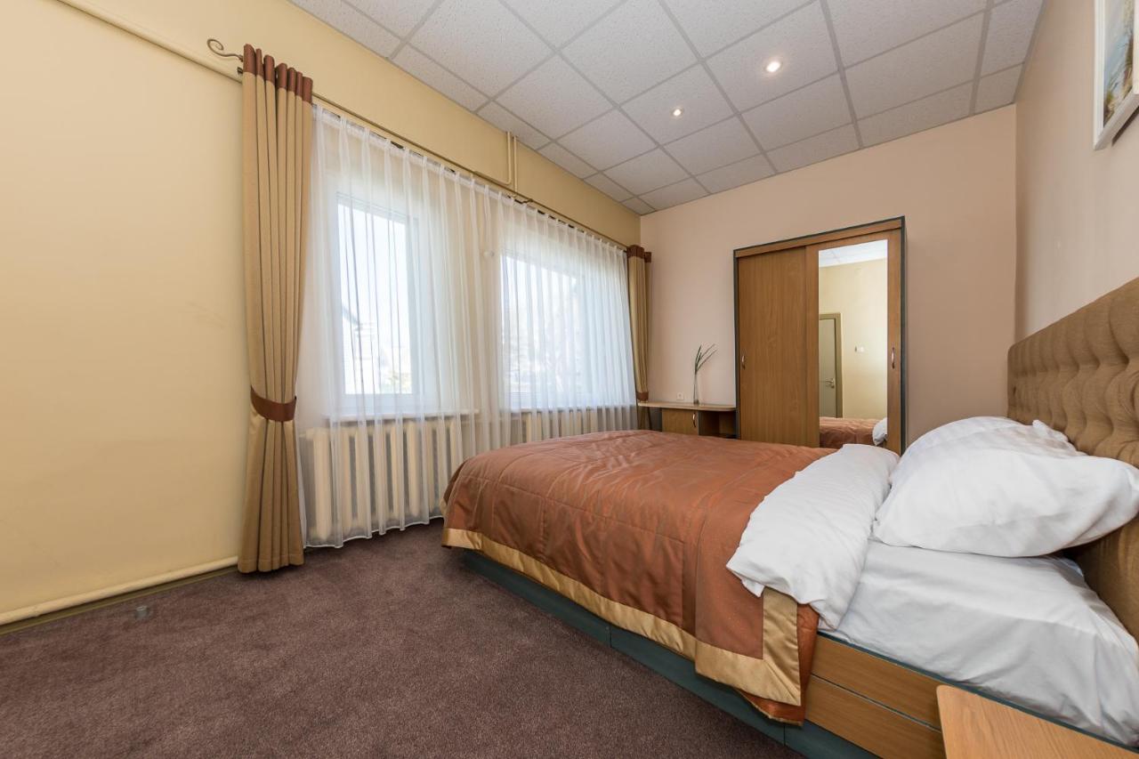 Medziotoju Kiemelis Otel Palanga Dış mekan fotoğraf